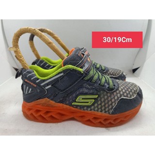 Skechers Size 30 ยาว 19 รองเท้ามือสอง เด็กเล็ก เด็กโต ผู้หญิงเท้าเล็ก  ผ้าใบ  แฟชั่น ลำลอง เที่ยว