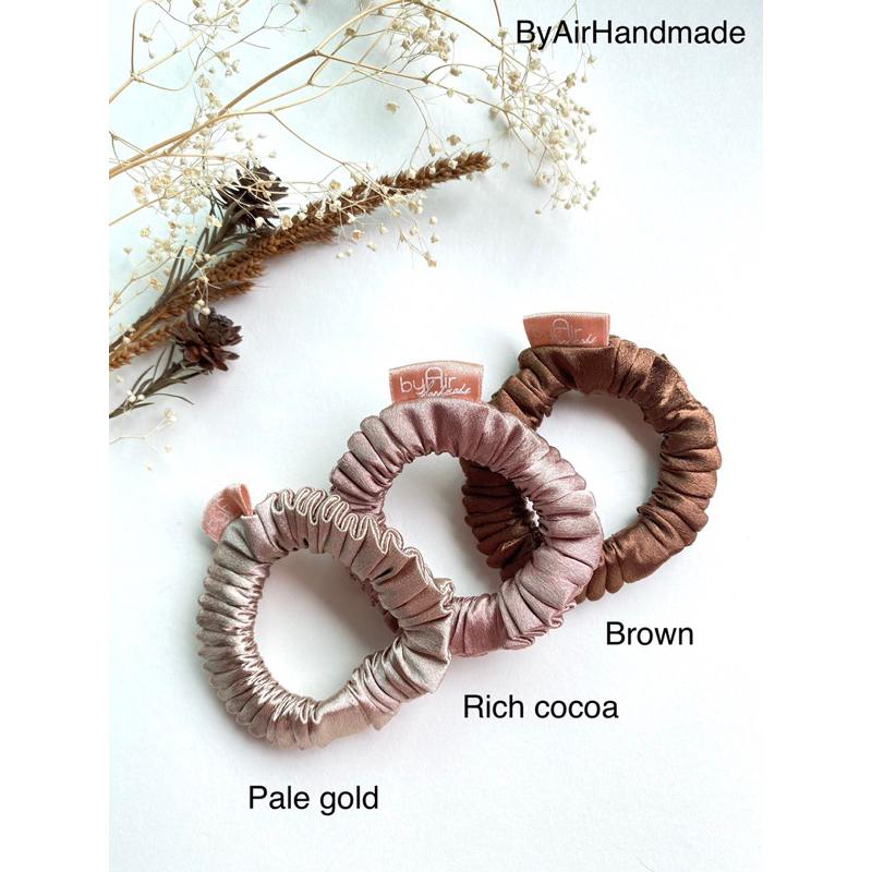 SCRUNCHIES ยางมัดผมโดนัท 2ชิ้น ขนาดเล็ก size S ผ้าซาตินเนื้อดีสวยหรู