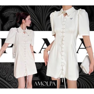 DRESS PRADA ปักLOGOแผ่นเหล็กที่หน้าอก ด้านหน้ามีเชือกสาน (จะสานหรือไม่สานก็ได้ ไม่โป๊ )  ซิปด้านหลัง  สวย