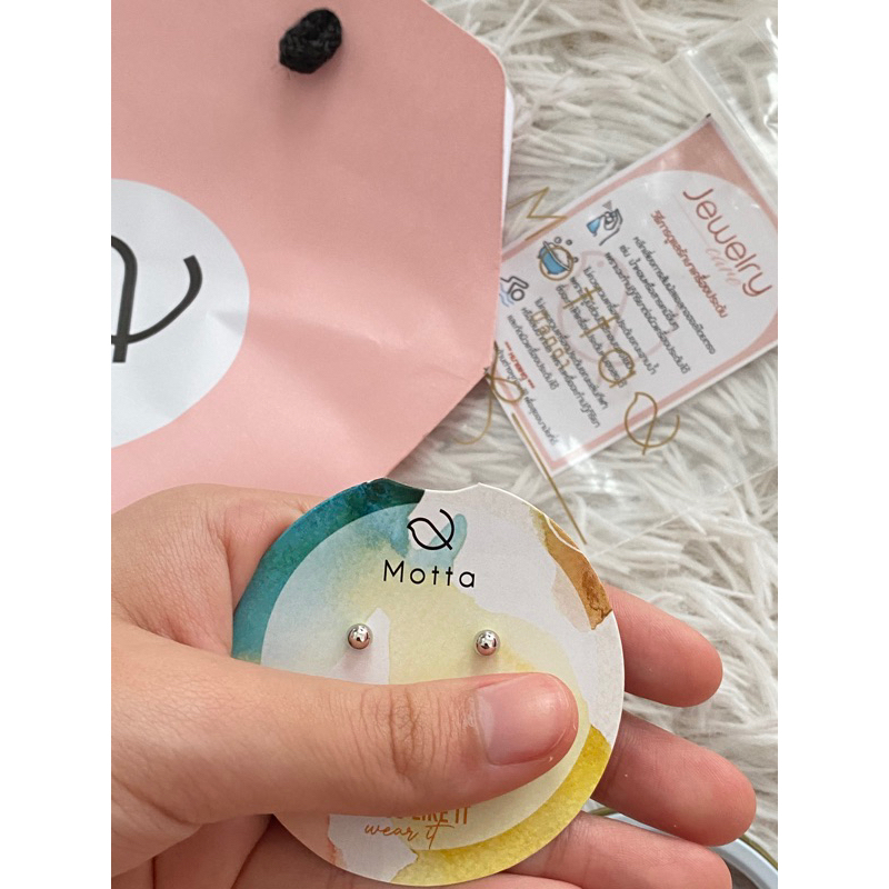 ต่างหู motta พึ่งซื้อไม่เคยใส่เลย