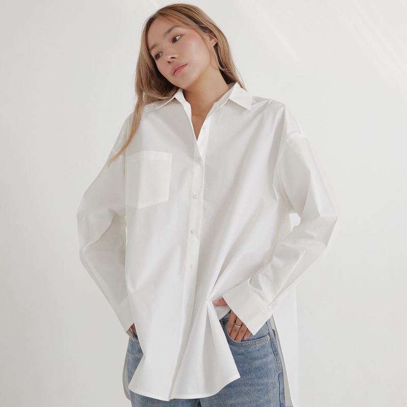 พร้อมส่ง SAC. BKK เสื้อเชิร์ตโอเว่อไซส์ เว้าปลายเสื้อ รุ่น OVERSIZED CURVE SHIRT