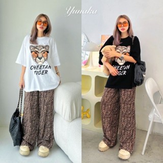 ชุดเซ็ต สาวอวบ เสื้อยืดคอกลม แขนสั้นทรง oversize  มาพร้อมกางเกงขายาว ทรงกระบอกเข้าชุดกัน