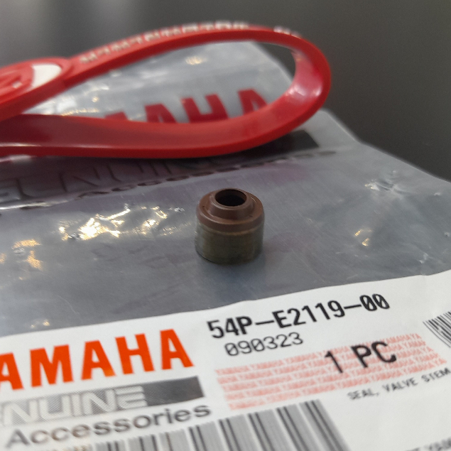 54PE211900 ซีลก้านวาล์ว NMAX XMAX XSR-155 LEXI GT125 R-15(2017-2024) FAZZIO แท้ ซีลแกนวาล์ว ซีลวาล์ว