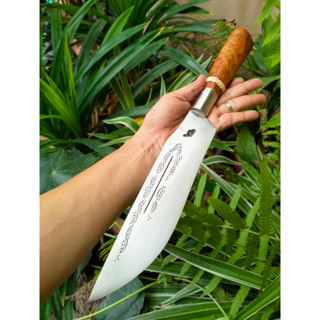 มีดแคมป์ (Camping knife)  มีดเหน็บ อีเหน็บ มีดไดโนเสาร์ มีดจีหนองสอ 9.6” ตลป. ผิวขัด ตอกลาย ด้ามปุ่มมะค่า คอเลส รัดหวาย