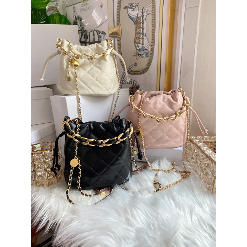 Gale 20cm กระเป๋าทรงขนมจีบ หนังแกะ แบรนด์Lovera - lovera_shop - ThaiPick