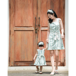 Stripe Bow Dress (Mint) + Headband / ชุดเดรสโบว์ลายริ้วเขียวมิ้นท์+ผ้าคาดผม FM001 ชุดเดรสเด็กผู้หญิง ชุดครอบครัว