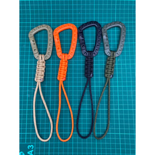 คาราบิเนอร์ถักเชือก paracord สายคล้องมือ อเนกประสงค์ ใช้คล้องอุปกรณ์ต่างๆ