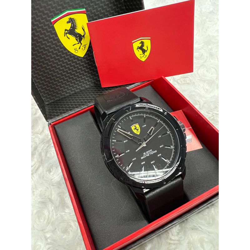 Ferrari นาฬิกาผู้ชาย สายหนัง น้ำหนักเบา
