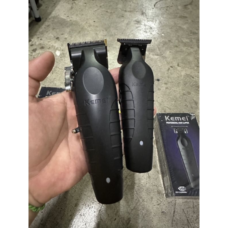 kemei km-2296 และ kemei km-2299 ลงรูปคู่เฉยๆสั่งเป็นรุ่นๆนะครับ