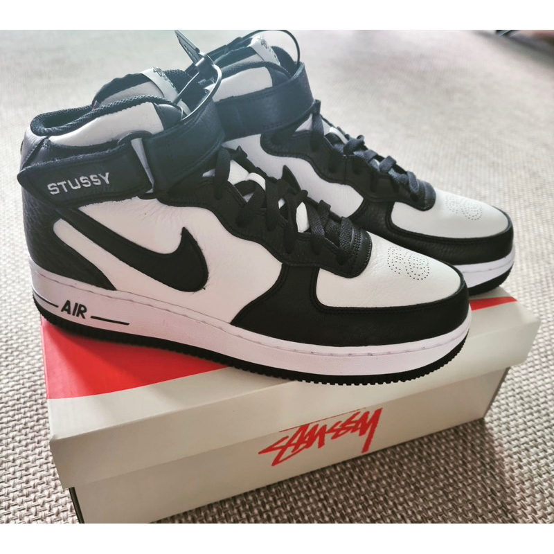 Nike x stussy Air force 1’07 Mid SP Black and Light Bone