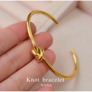 กำไลข้อมือ รุ่น — Knot bracelet งานชุบทองคำขาว งานสวย แข็งแรง คุณภาพ