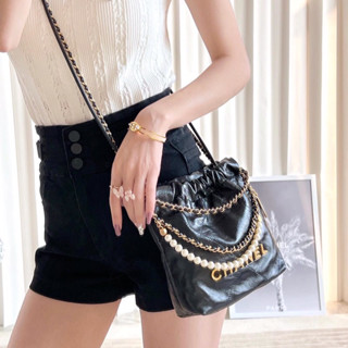 [ทักแชทก่อนสั่งซื้อ] Chanel 22 mini handbag งาน vip