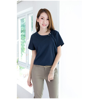 Narinari : NT8711 Pearl Neck Side Twist Blouse