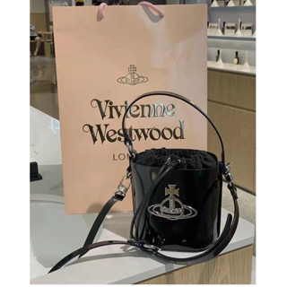 Vivienne Westwood กระเป๋าถือ กระเป๋าสะพ่ายข้างทรงถัง สุดเก๋💗🌷