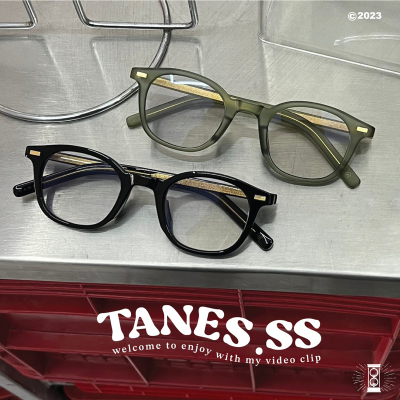 A5241[E5]แว่นตาออโต้เลนส์[ออกแดดเปลี่ยนสี]กรองแสงสีฟ้าและกันแดดได้ สามารถนำกรอบเปลี่ยนเลนส์สายตาได้เลย