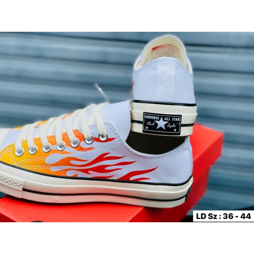 คอนเวิส Chuck Taylor 70 Flames Black/Enamel Red มี 3 สี Sz.36-44 พร้อมกล่อง รองเท้าผ้าใบ G25A028 (1/2)