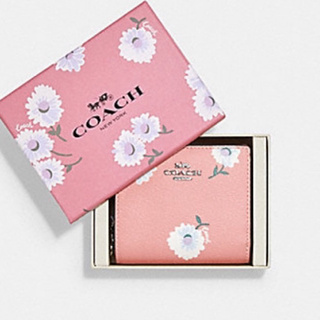 BOXED SNAP WALLET WITH DAISY PRINT (COACH C2889) SV/BUBBLEGUM MULTI