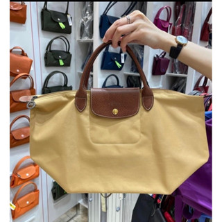 Longchamp Classic M Short สีเหลือง มัสตาด