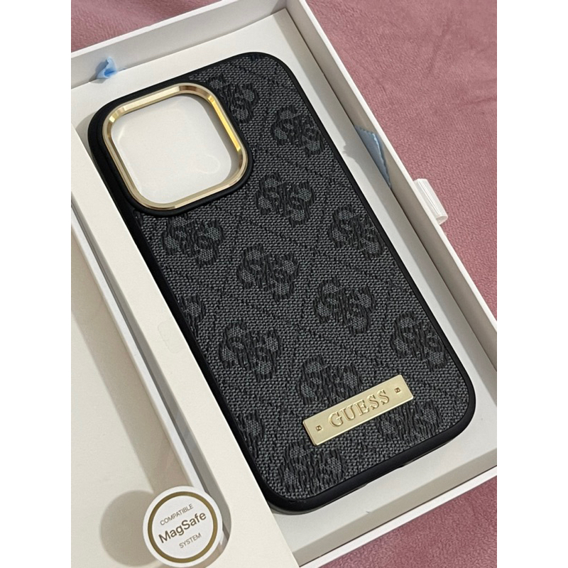 Case iPhone 14 Pro Guess (มือสอง)