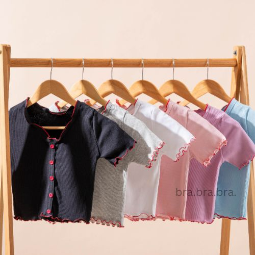 [ส่งจากไทย] 𝑩𝒓𝒂𝑩𝒓𝒂𝑩𝒓𝒂  #f-016 เสื้อไหมพรม ครอปทอป แขนสั้น คอวี กระดุมหน้า