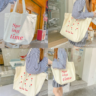 #พร้อมส่ง 🌷🤍Tulip Tote Bag