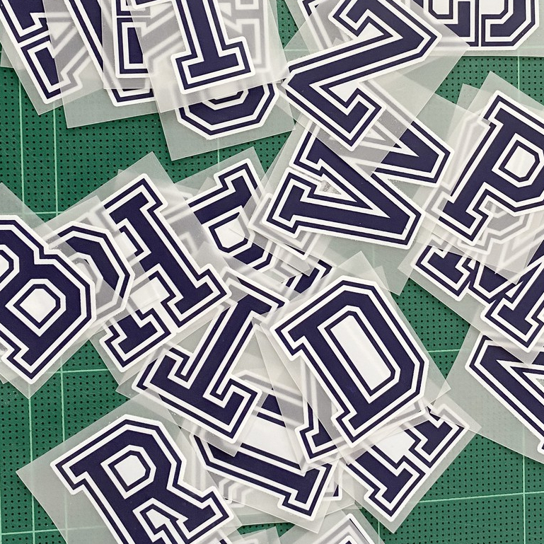 👕 ตัวรีดติดเสื้อ  อักษร A - Z สีน้ำเงิน  👕  รีดง่ายรีดติดทุกเนื้อผ้าติดได้ทุกเนื้อผ้า