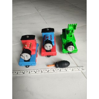 รถไฟของเล่น 3 คัน ขายรวมทั้งหมด 100 บาท