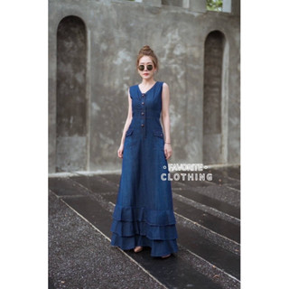 MaxiDress เดรสยีนส์สีฟอกทั้งตัว ดีเทลเรียบๆ แต่ดูแพงมาก ผ้าดีมาก ทิ้งตัว ทรงสวยมากค่ะ