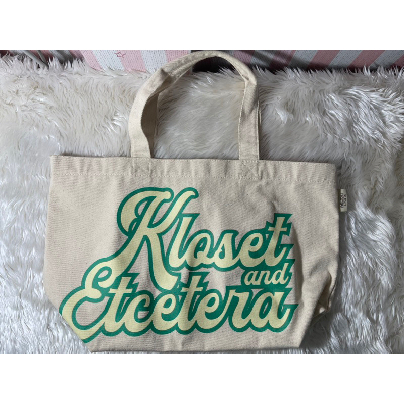 กระเป๋า Kloset Etcetera size M มือสอง ส่งฟรี EMS