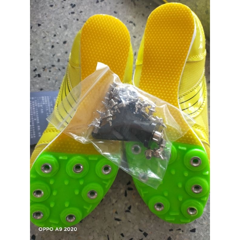 รองเท้าตะปู jiajie Size 30-36 สำหรับเด็ก นักเรียน รองเท้าวิ่งระยะสั้น ลู่วิ่ง สนามกีฬา กรีฑา