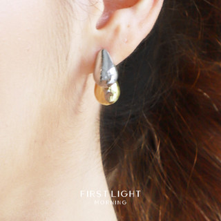 First Light Morning :  Drop Layer Earrings ต่างหู ต่างหูแป้นเสียบ ต่างหูทูโทน