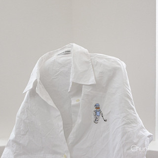 เสื้อเชิ้ตสีขาว งานรีเมค มือ2 สภาพใหม่ 100% ซักเรียบร้อมพร้อมใส่ มีตัวเดียวในโลก🪐💖