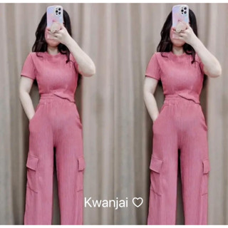 ชุดเซทเสื้อครอป+กางเกงขาคาร์โก้ งานใหม่ ผ้ายืด งานน่ารักมาก