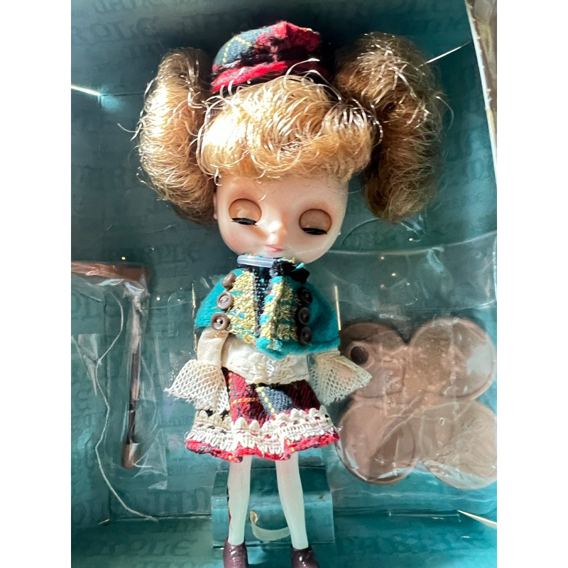 Blythe petite  แท้มือสอง มีกล่อง