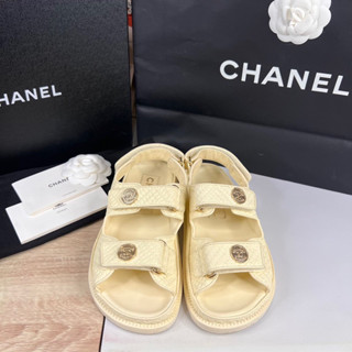 Like new‼️ C h a n e l sandals size 35c สีครีม ออกช็อปไทย ปี 2022 สภาพสวยงาม พื้นเดิมๆไม่สึก สวยค่ะ สะอาด สีน่ารักมาก รุ