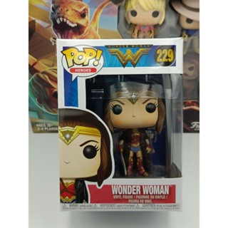 Funko Pop! : Wonder Woman - Wonder Woman (with Cloak) [ กล่องสินค้า - 8/10 ]