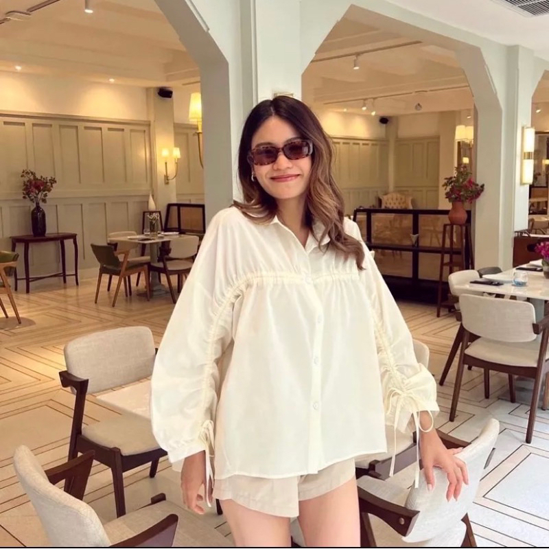 🐰sac.bangkok🐰ส่งต่อจากแบรนด์ sac.bangkok ทรงเสื้อสไตล์เกาหลีเกาใจแขนยาวมีลูกเล่นที่แขนน่ารักมากน่ารั