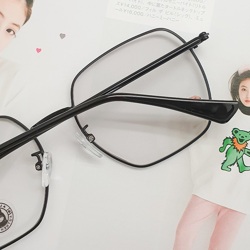 [ใส่โค้ด  HAPPDEC ลด 20] ALP Blue Block Transition Glasses แว่นกรองแสงเปลี่ยนสี ทรงเกาหลี เลนส์ออโต้ รุ่น ALP-SN0068 แถมกล่องและผ้าเช็ดเลนส์กันรังสี UV, UVA, UVB