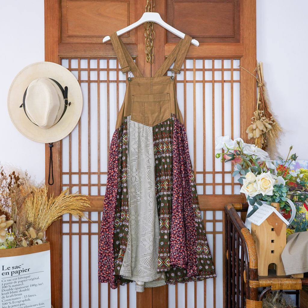 JULY04 - เอี๊ยมกระโปรง ลายผ้าตัดต่อ