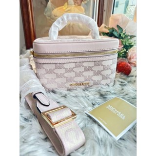 🌈💖กระเป๋าสะพาย/ถือได้ ทรงฮิต New mk crossbody Michael Kors Medium Logo Stripe Trunk Travel Case Crossbody Bag