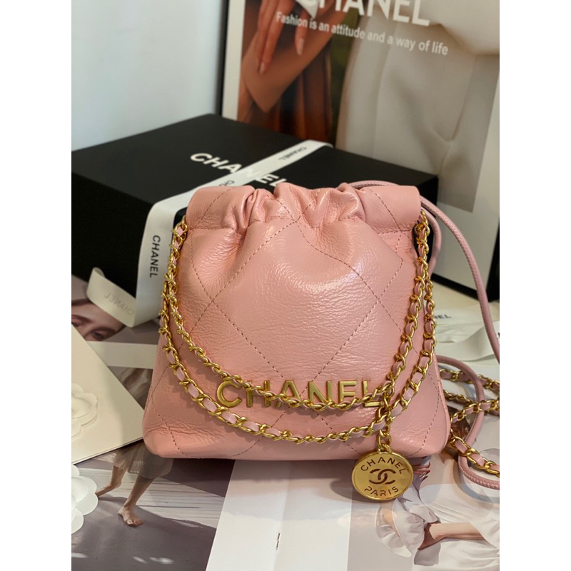 ⭐️ C H A N Eกระเป๋าสำหรับผู้หญิง. เกรด Hi-End 1:1. หนังแท้. ขนาด : 20cm✖️20cm. พร้อมจัดส่ง⭐️