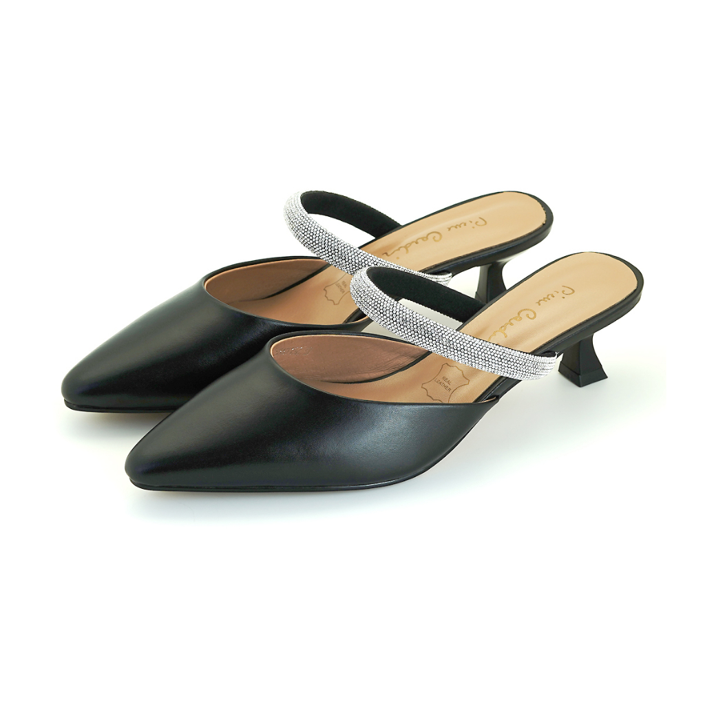 Pierre Cardin รองเท้าเปิดส้นผู้หญิง ส้นสูง นุ่มสบาย ผลิตจากหนังแท้ สีดำ รุ่น 53AD152