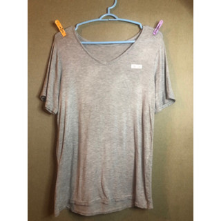 เสื้อผืดสีเทาผ้าบางมีตำหนิอก38
