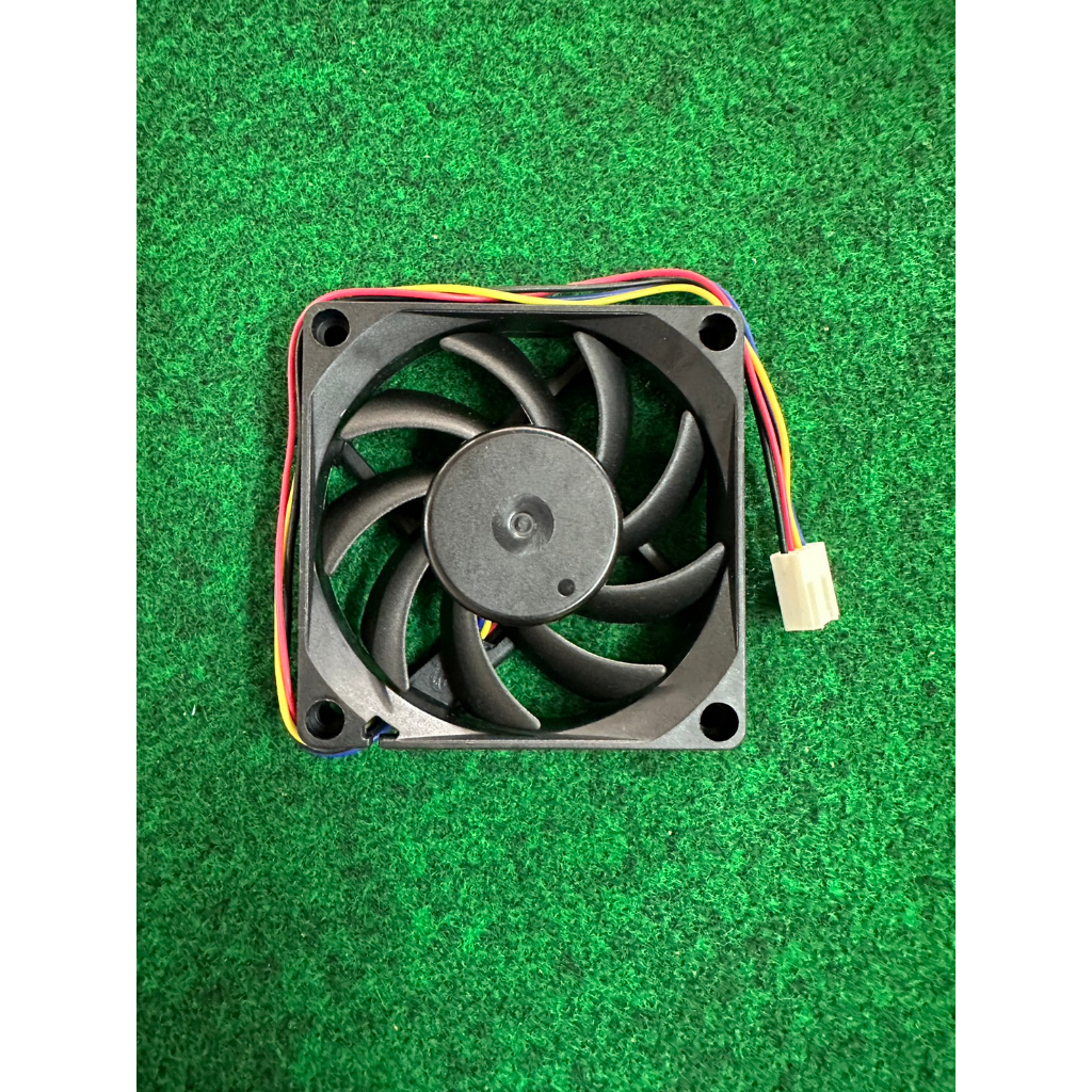 พัดลม 12V 4 Pin  ขนาด 7x7 cm หนา 1.5 cm พัดลมเคส พัดลม CPU จำนวน 1 ตัว