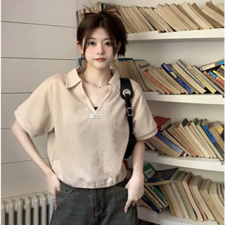 เสื้อครอป เสื้อยืดผู้หญิง สีพื้น ทรงคอเว้า สวมใส่สบาย #60261