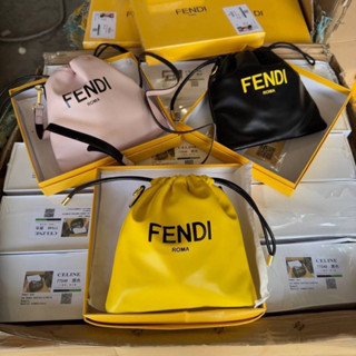 พร้อมกระเป๋าสะพาย Fendi งานพรีเมี่ยม