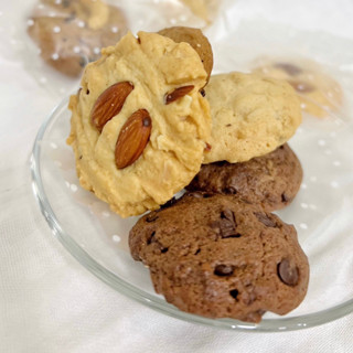 [OMMA’s Cookies] คุกกี้ลูกเกด ข้าวโอ้ต ช้อกโกแลตชิพ อัลมอนด์ หอมเนย หวานน้อย 1 ชิ้น