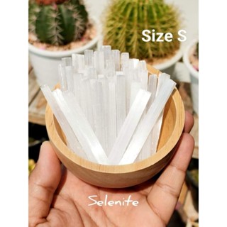 ✨ เซเรไนต์ เเท่งเหลี่ยม ( Size S , M ) ( Selenite ) ขนาดจิ๋วๆเหลือบเเสงสวยๆวิ้งๆ ขนาดเล็กกระทัดรัด