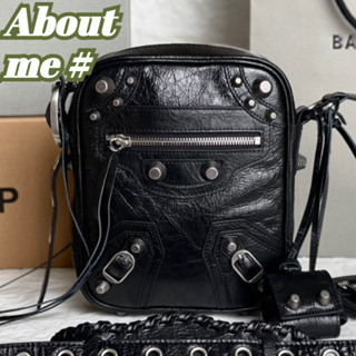 บาเลนซิเอก้า  Balenciaga LE CAGOLE Mens Messenger Bag  New 🆕