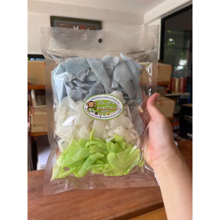 เกรด B ชิ้นเล็ก มะพร้าวน้ำหอมแท้ 100% เนื้อกรุบ หวานน้อย ไร้เกล็ด น้ำตาล ขนาด 500 กรัม